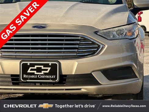 Used 2018 Ford Fusion S image 3