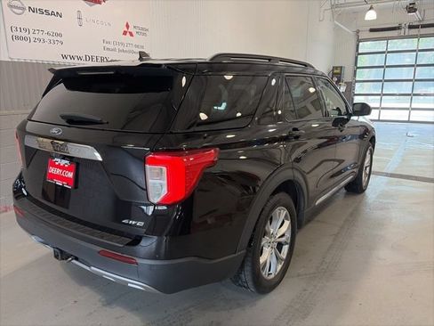 Used 2021 Ford Explorer XLT AWD/4WD image 3