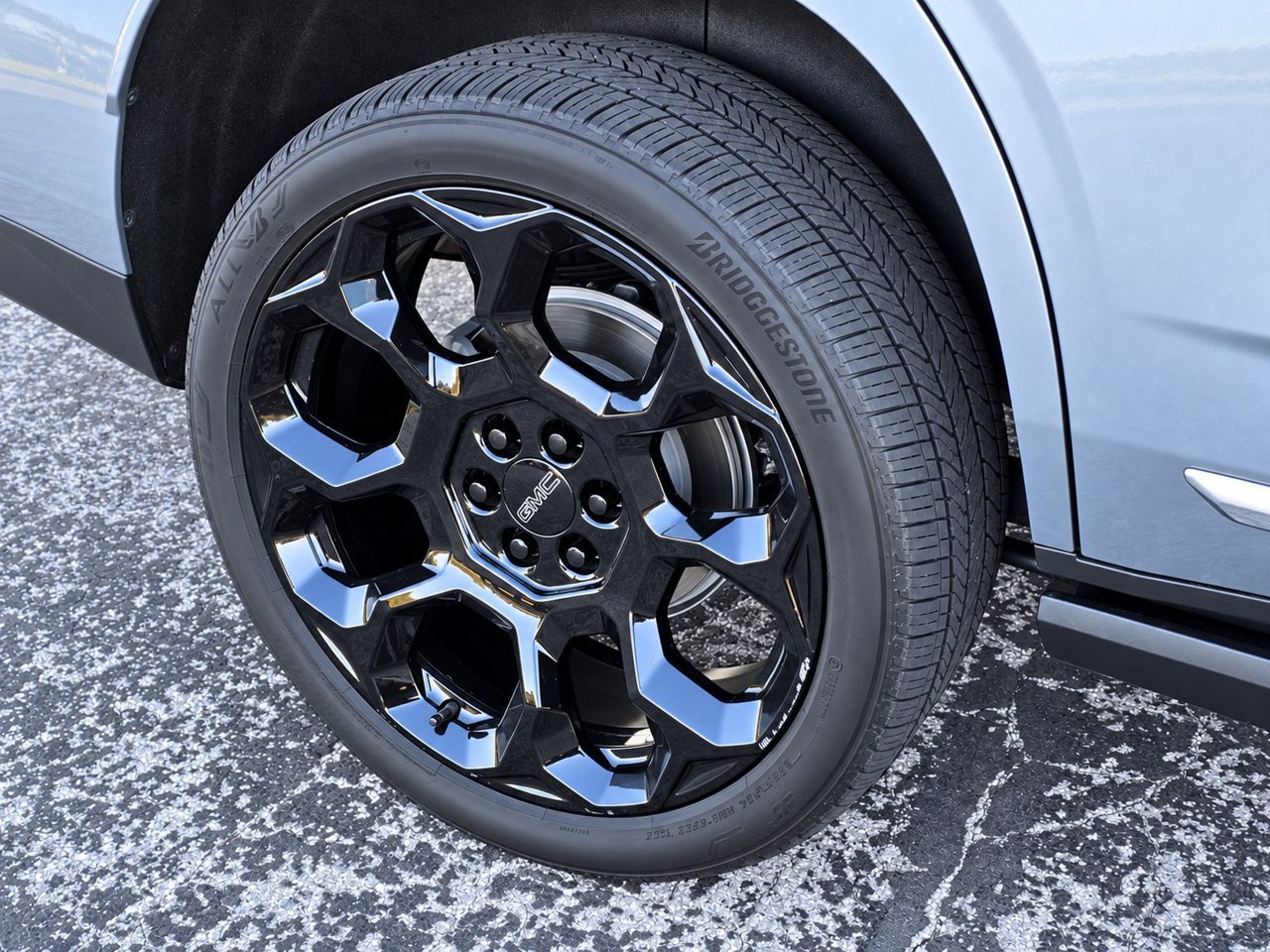 Used 2025 GMC Yukon Denali AWD/4WD image 11