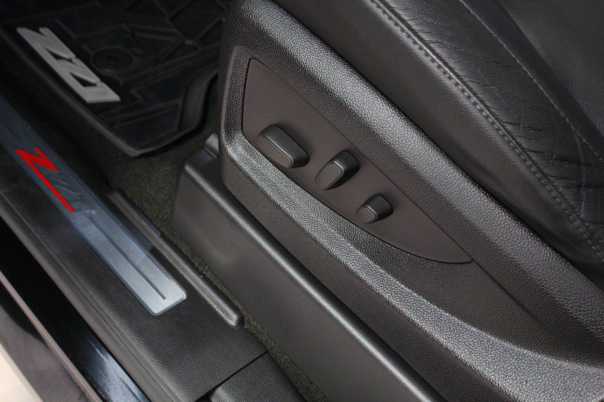 Used 2015 Chevrolet Tahoe LT AWD/4WD image 27