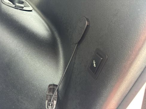 Used 2019 Chevrolet Suburban Premier image 38