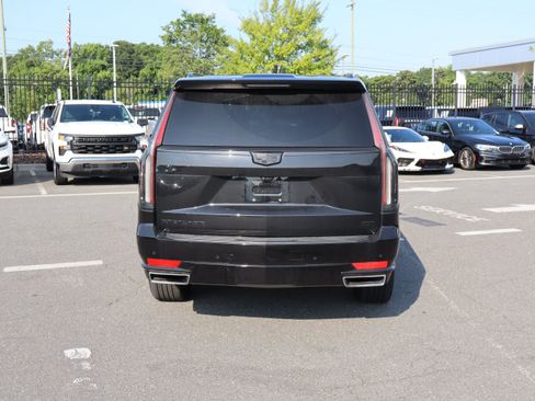 Used 2024 Cadillac Escalade ESV Premium Luxury AWD/4WD image 20