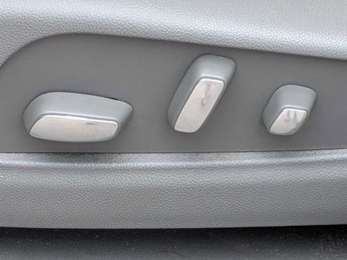 Used 2019 Cadillac XT5 Luxury AWD/4WD image 16