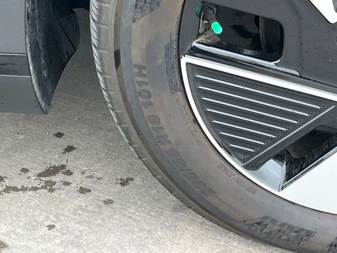 Used 2025 Hyundai Ioniq 5 SEL image 10