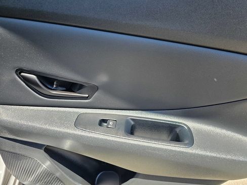 Certified 2025 Hyundai Elantra Sport FWD image 14