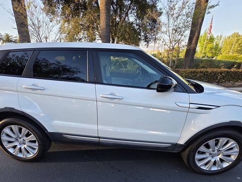 Used 2017 Land Rover Range Rover Evoque HSE AWD/4WD image 7