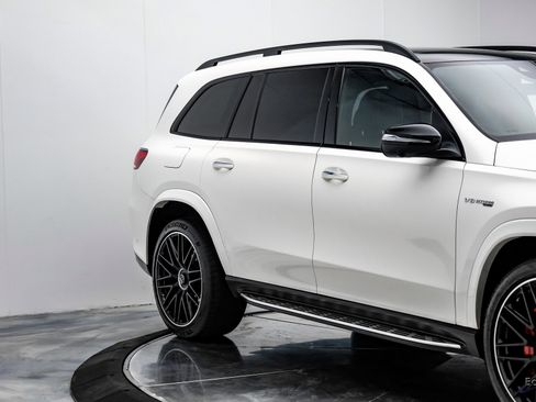 Used 2022 Mercedes-Benz GLS 63 AMG 4MATIC w/ Warmth & Comfort Package image 22