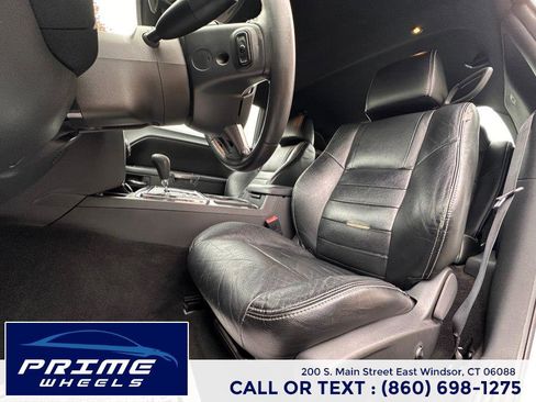 Used 2012 Dodge Challenger SXT image 11