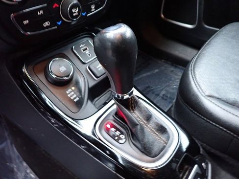 Used 2021 Jeep Compass Limited w/ Elite Exterior Group image 21