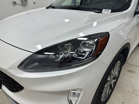 Used 2020 Ford Escape Titanium image 6