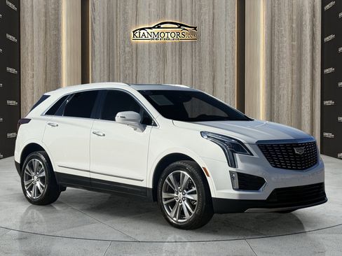 Used 2024 Cadillac XT5 Premium Luxury image 1