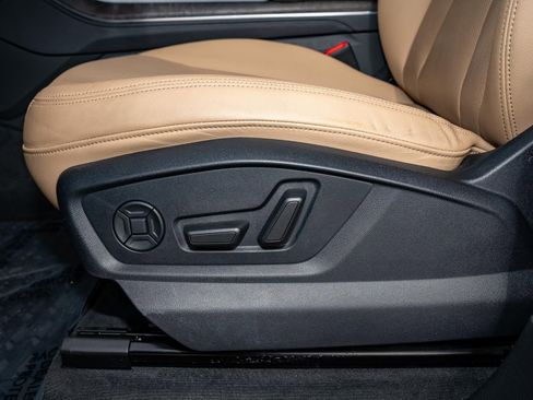 Used 2023 Audi Q8 Premium Plus w/ Premium Plus Package image 26