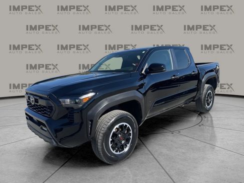 Used 2024 Toyota Tacoma TRD Off-Road image 1