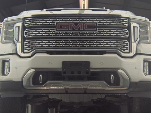 Used 2020 GMC Sierra 2500 Denali w/ Denali Ultimate Package AWD/4WD image 3