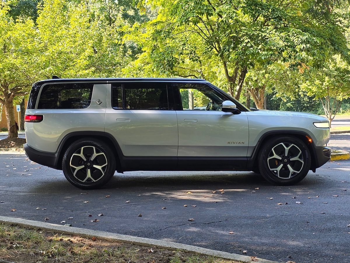 Used 2023 Rivian R1S Adventure Quad AWD/4WD image 7