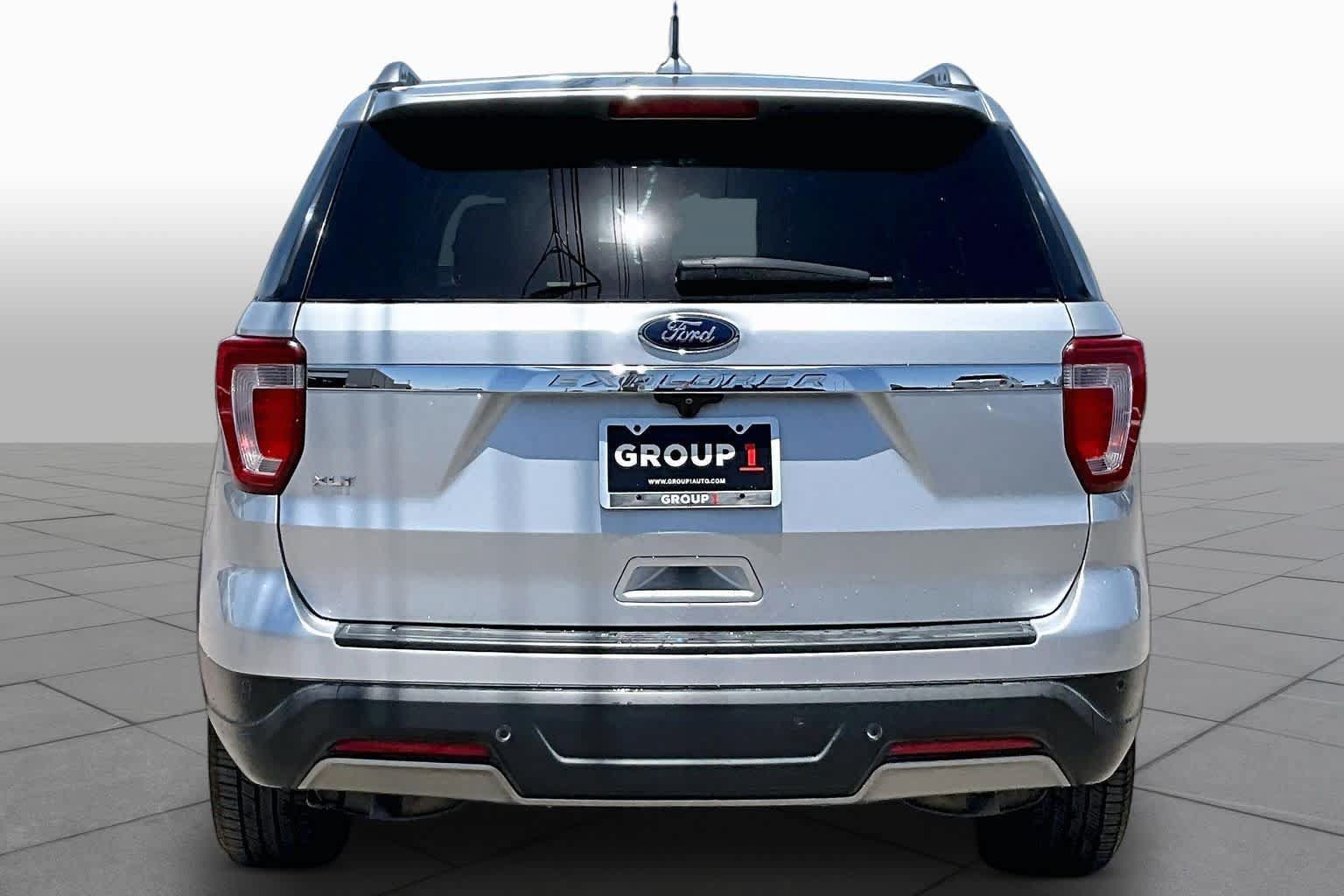 Used 2019 Ford Explorer XLT w/ Equipment Group 201A FWD image 5