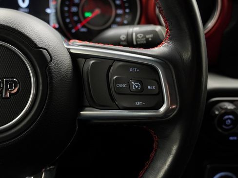 Certified 2022 Jeep Wrangler Unlimited Rubicon w/ Cold Weather Group image 35