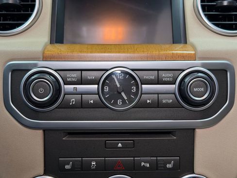 Used 2016 Land Rover LR4 HSE AWD/4WD image 27