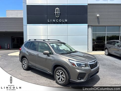 Used 2021 Subaru Forester Premium w/ Popular Package #1 AWD/4WD image 1