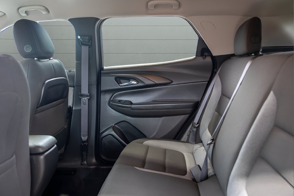 Used 2023 Chevrolet TrailBlazer LT FWD image 49