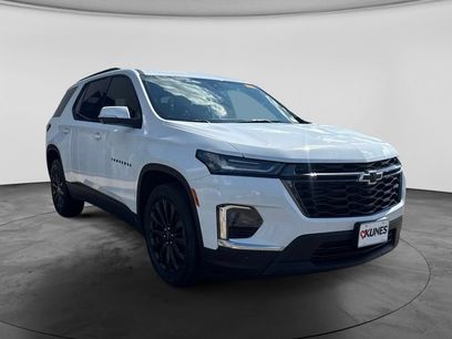 Used 2023 Chevrolet Traverse RS