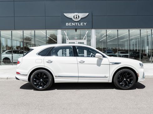 Certified 2022 Bentley Bentayga AWD/4WD image 14