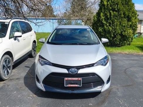 Used 2018 Toyota Corolla LE w/ Carpet Mat Package (TMS) image 9