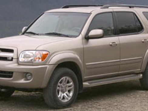 Used 2005 Toyota Sequoia SR5 image 1