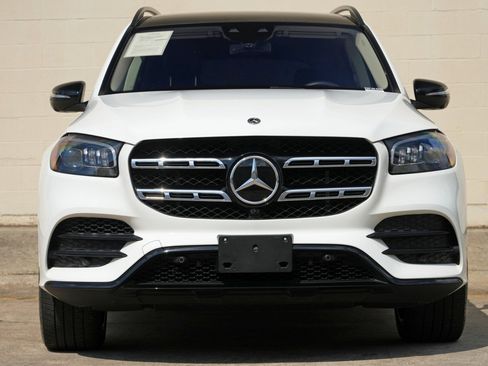 Used 2023 Mercedes-Benz GLS 580 4MATIC image 7