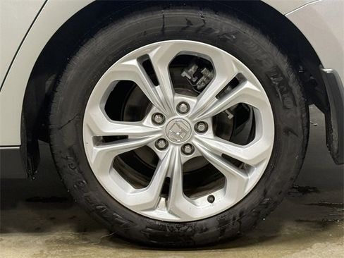 Certified 2024 Honda Accord LX image 9