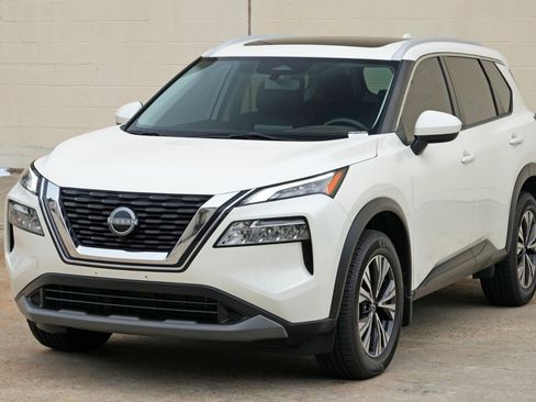 Used 2023 Nissan Rogue SV w/ SV Premium B Package FWD image 42