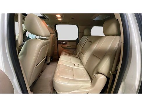 Used 2012 GMC Yukon XL SLT w/ SLT-2 Equipment Package image 15