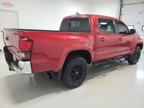Certified 2019 Toyota Tacoma SR5 AWD/4WD image 6