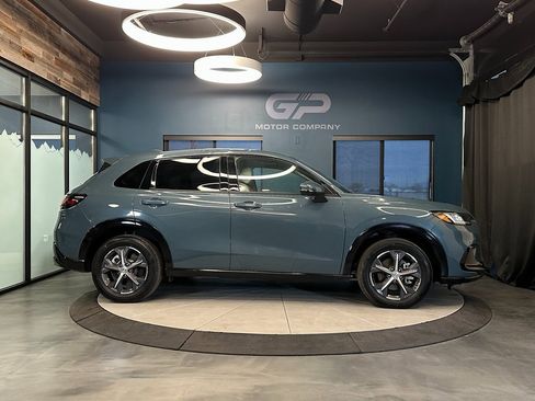 Used 2024 Honda HR-V EX-L image 2