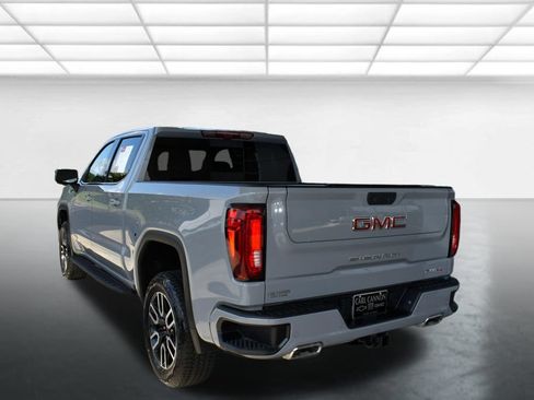 Used 2025 GMC Sierra 1500 AT4 w/ AT4 Premium Package AWD/4WD image 9