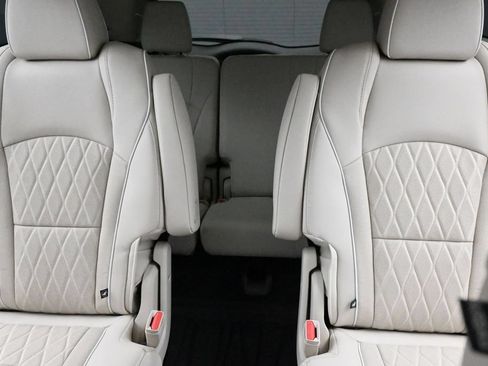Used 2023 Buick Enclave Avenir w/ Avenir Technology Package AWD/4WD image 23