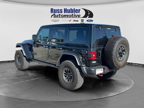 Used 2024 Jeep Wrangler Unlimited Rubicon AWD/4WD image 3