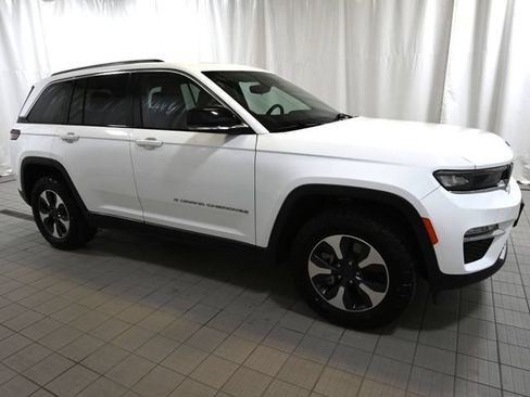 Used 2023 Jeep Grand Cherokee 4WD 4xe image 14