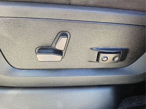 Used 2024 RAM 2500 Laramie image 15