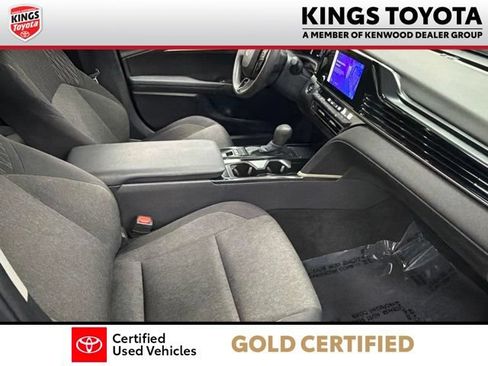 Used 2025 Toyota Camry LE FWD image 10