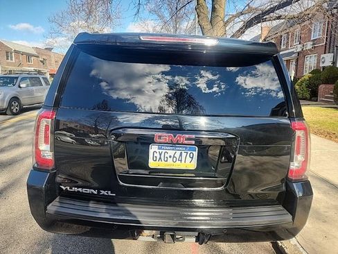 Used 2019 GMC Yukon XL SLT image 6