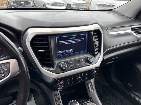 Used 2019 GMC Acadia SLT image 9