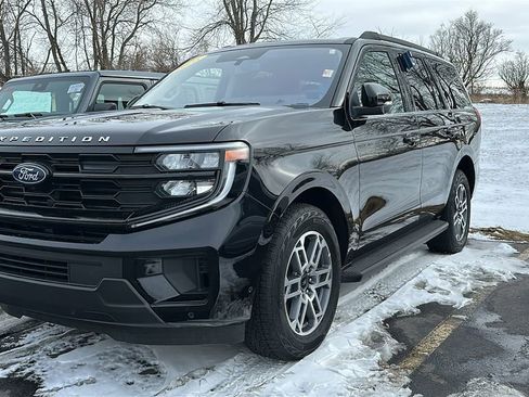 Used 2025 Ford Expedition Active image 1