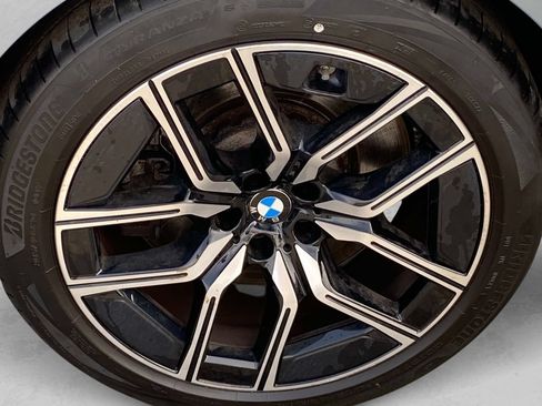 Used 2023 BMW 760i xDrive AWD/4WD image 26