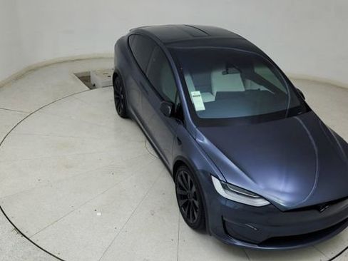 Used 2022 Tesla Model X image 75