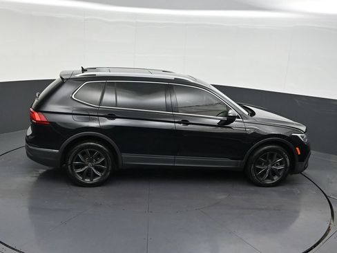Used 2022 Volkswagen Tiguan SE w/ Panoramic Sunroof Package AWD/4WD image 19