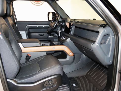 Used 2023 Land Rover Defender 90 X AWD/4WD image 60