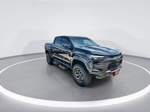 Certified 2024 Chevrolet Colorado ZR2 w/ ZR2 Convenience Package III AWD/4WD image 2