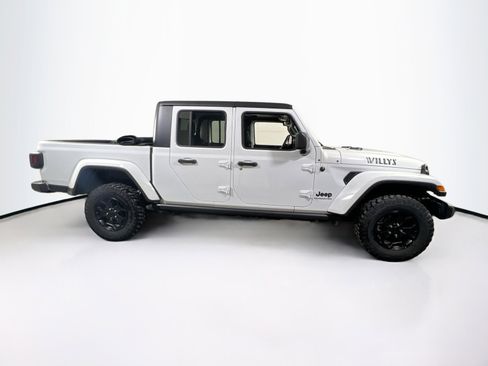 Used 2022 Jeep Gladiator Willys image 4
