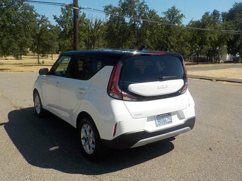 Used 2025 Kia Soul S image 5
